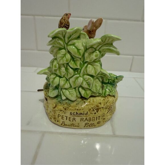 Peter Rabbit - Beatrix Potter-Music Box by Schmid - Picture 3 of 6